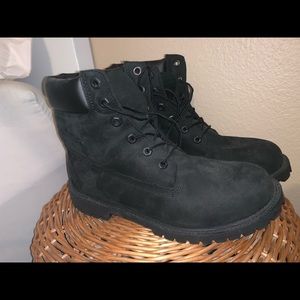 Timberland Shoes - BRAND NEW TIMBERLANDS Timberland Shoes - BRAND NEW TIMBERLANDS